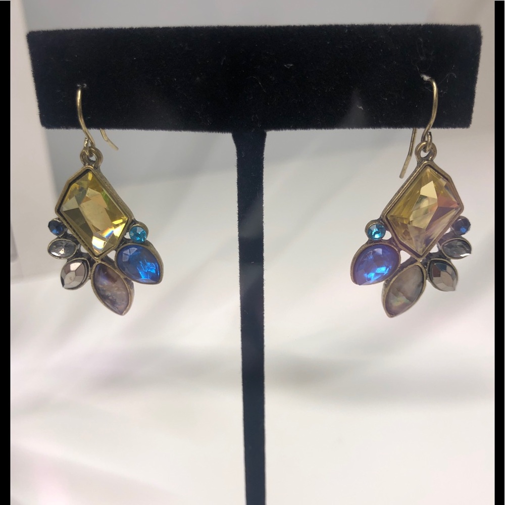 Crystal drop pierced earrings